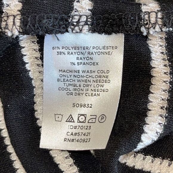 LOFT Womens Cap Sleeve Casual Top Shirt Striped Cut Out Back Small Petite Black - Picture 8 of 8